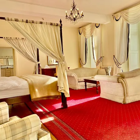 Chateau La Bainerie 4* Tierce